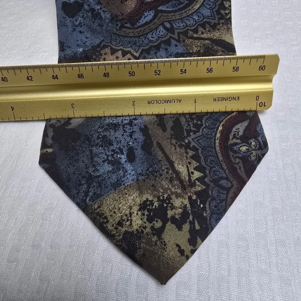 CHURCHILL COLLECTEION VINTAGE Blue and Brown Batik Pattern Mens TIE
